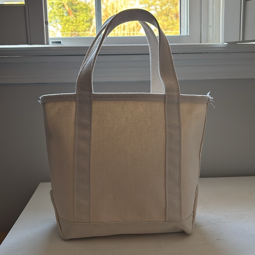 L.L. Bean Classic Canvas Tote in Natural/Cream - Picture 2 of 8